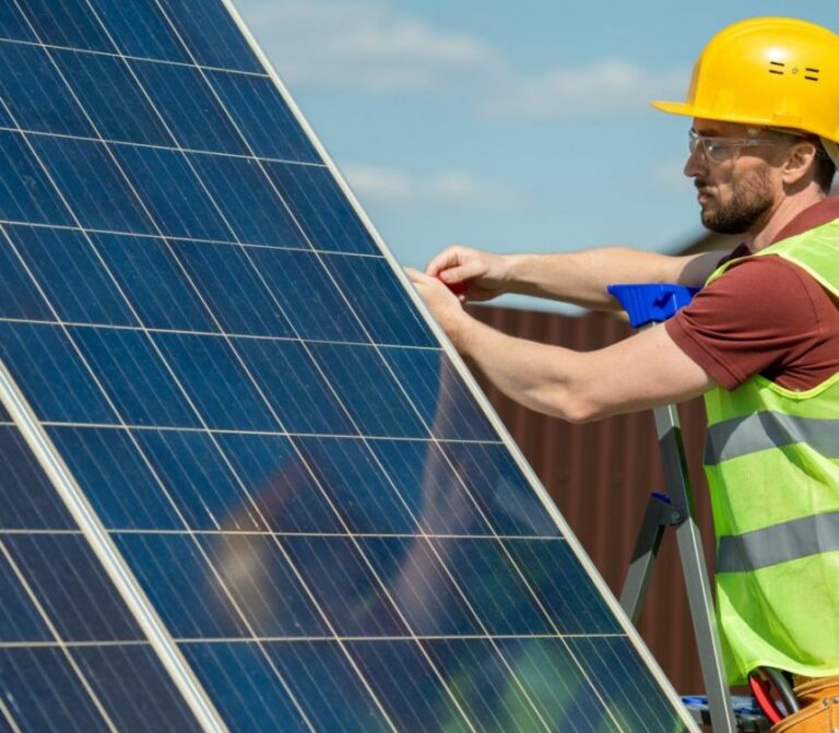 engineer-installing-solar-panel-e1641315248408-piiz4b6iiwia5t05680n94kbiw61db0axflh84caq0